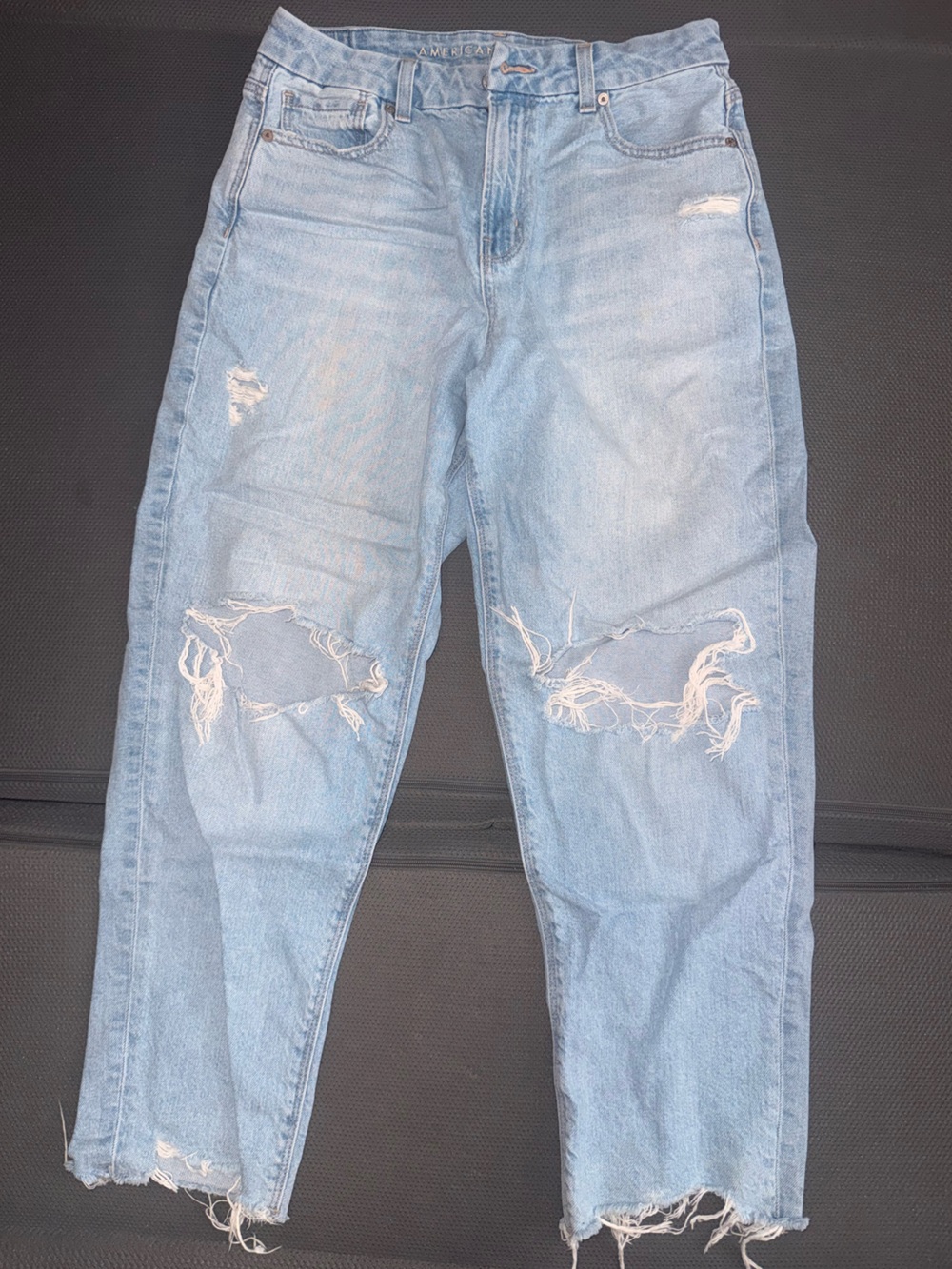 American Eagle Light Wash Distressed Skinny Jeans